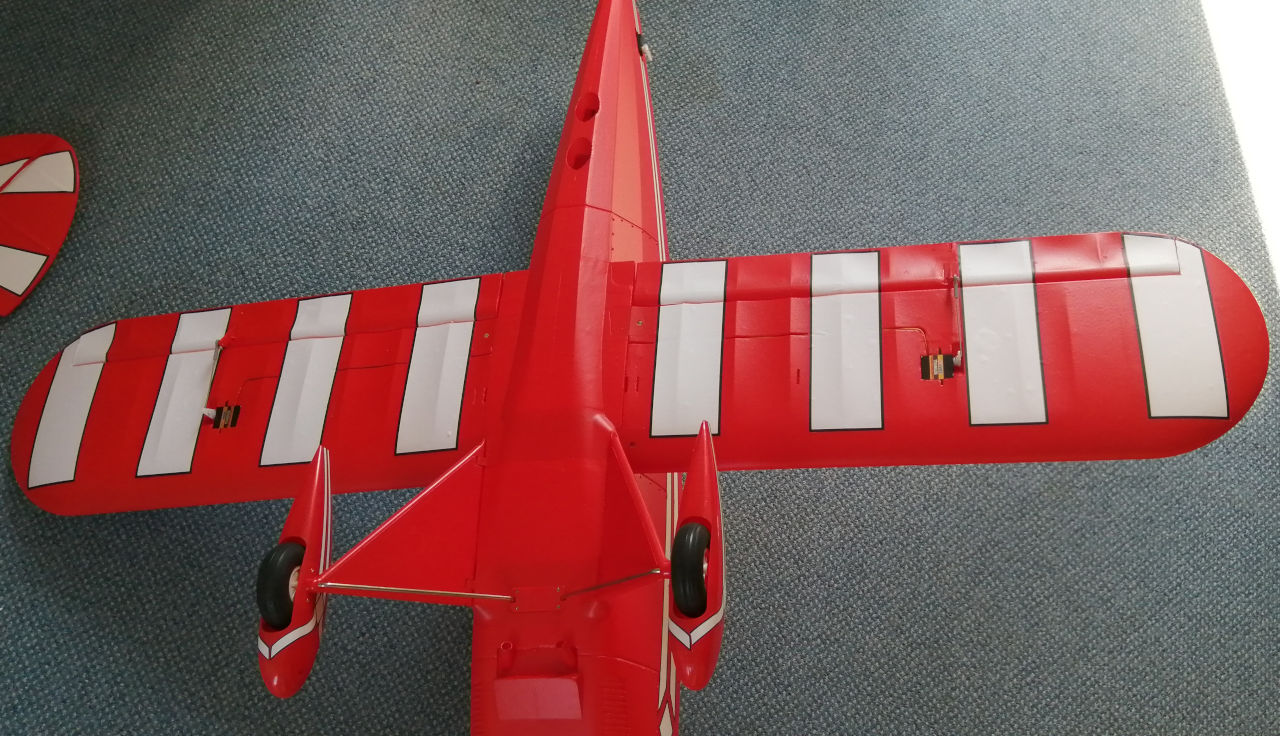 FMS Pitts V2 - mit unterer Fläche