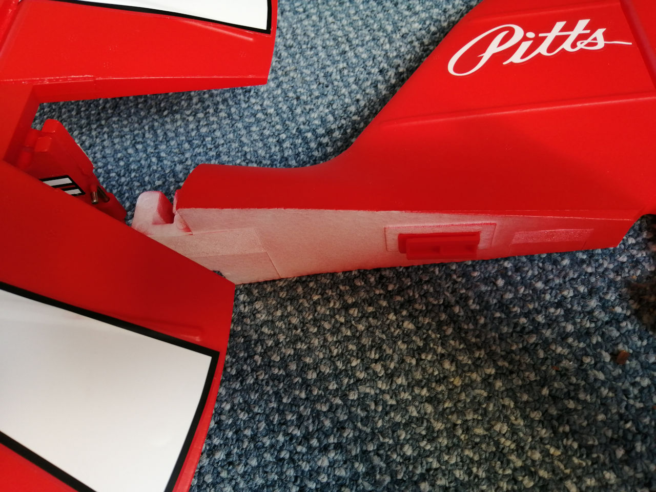 FMS Pitts V2 - Seitenleitwerk